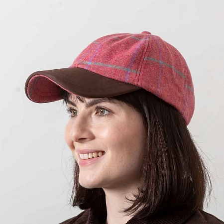 Розовая бейсболка Hatman of Ireland